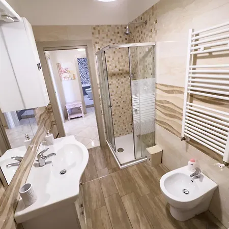 Aurelia Apartment
