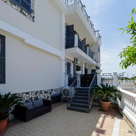 Aurelia Apartment