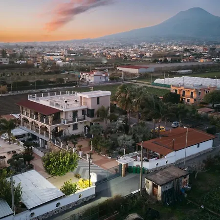 Aurelia Apartment *